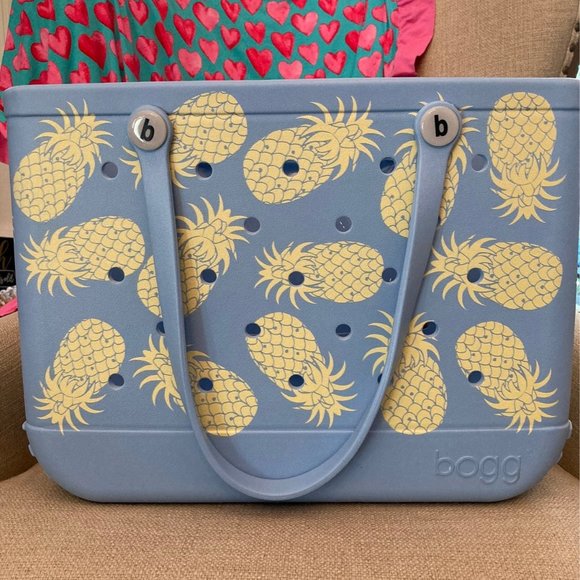 Large Pineapple Bogg Bag - Picture 2 of 11